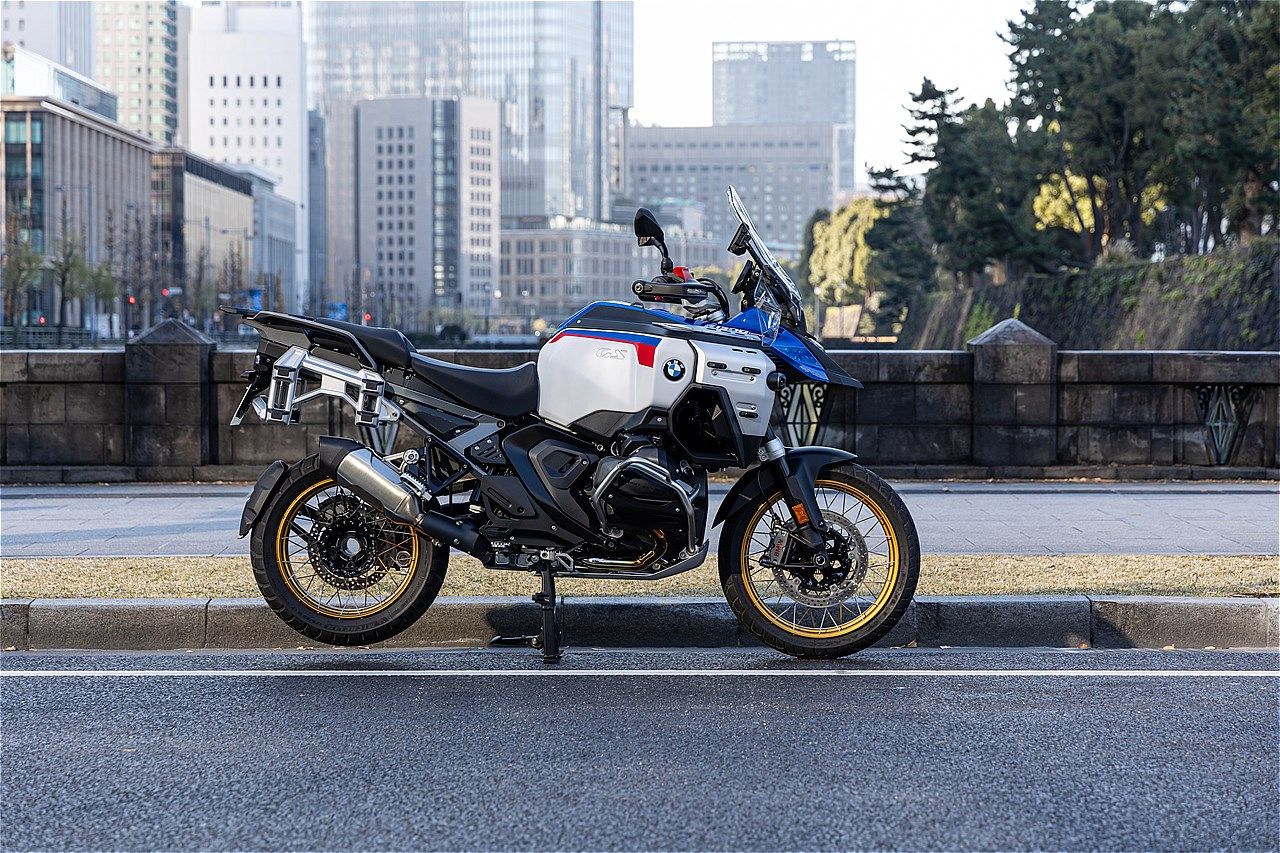 BMWモトラッドのGSシリーズの最新作「R1300GSアドベンチャー」（写真：三木宏章）