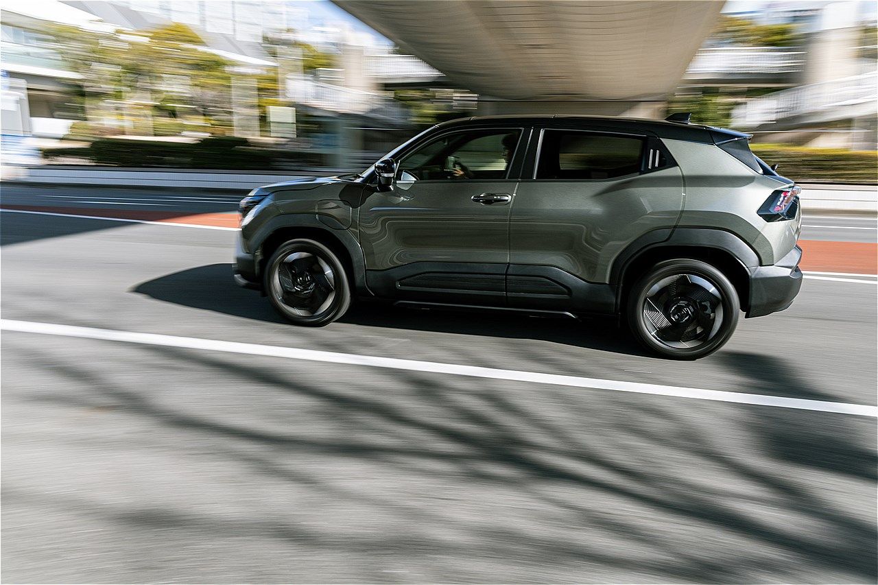 スズキの新型BEV「eビターラ」（写真：三木 宏章）