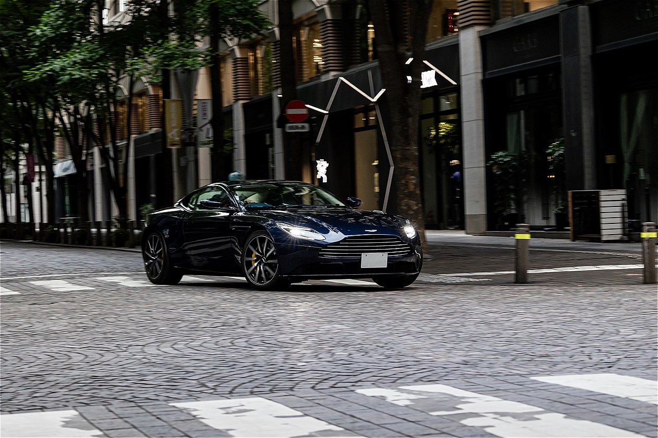 アストンマーティン「DB11」（写真：三木 宏章）