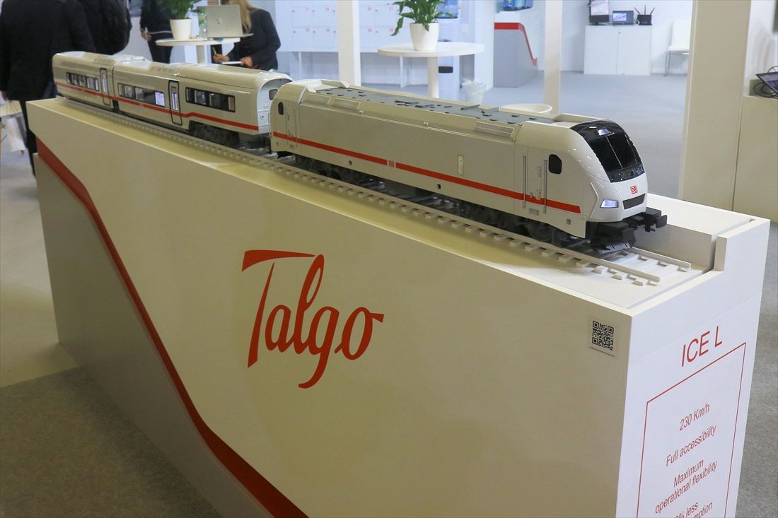 タルゴ社のドイツ鉄道向け車両ICE Lの模型。2024年運行開始の予定が納入遅れで2025年以降へ持ち越された（撮影：橋爪智之）