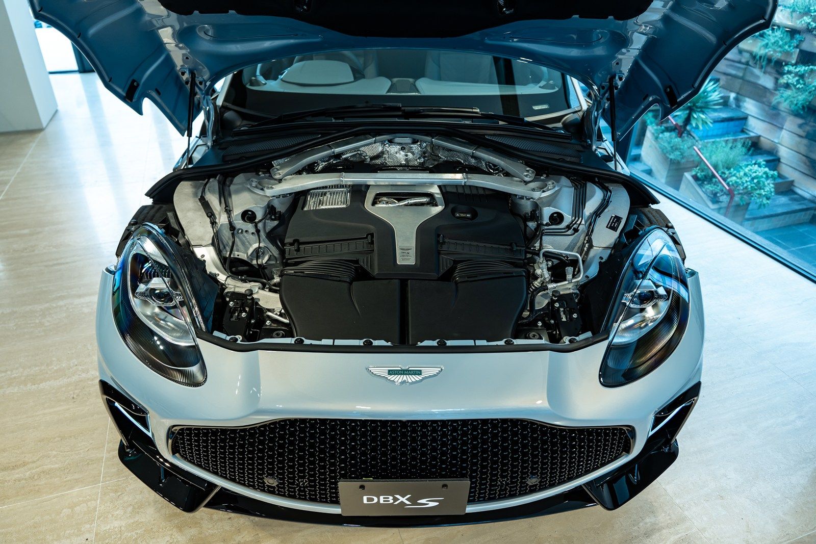 アストンマーティン DBX S（写真:Aston Martin Japan）