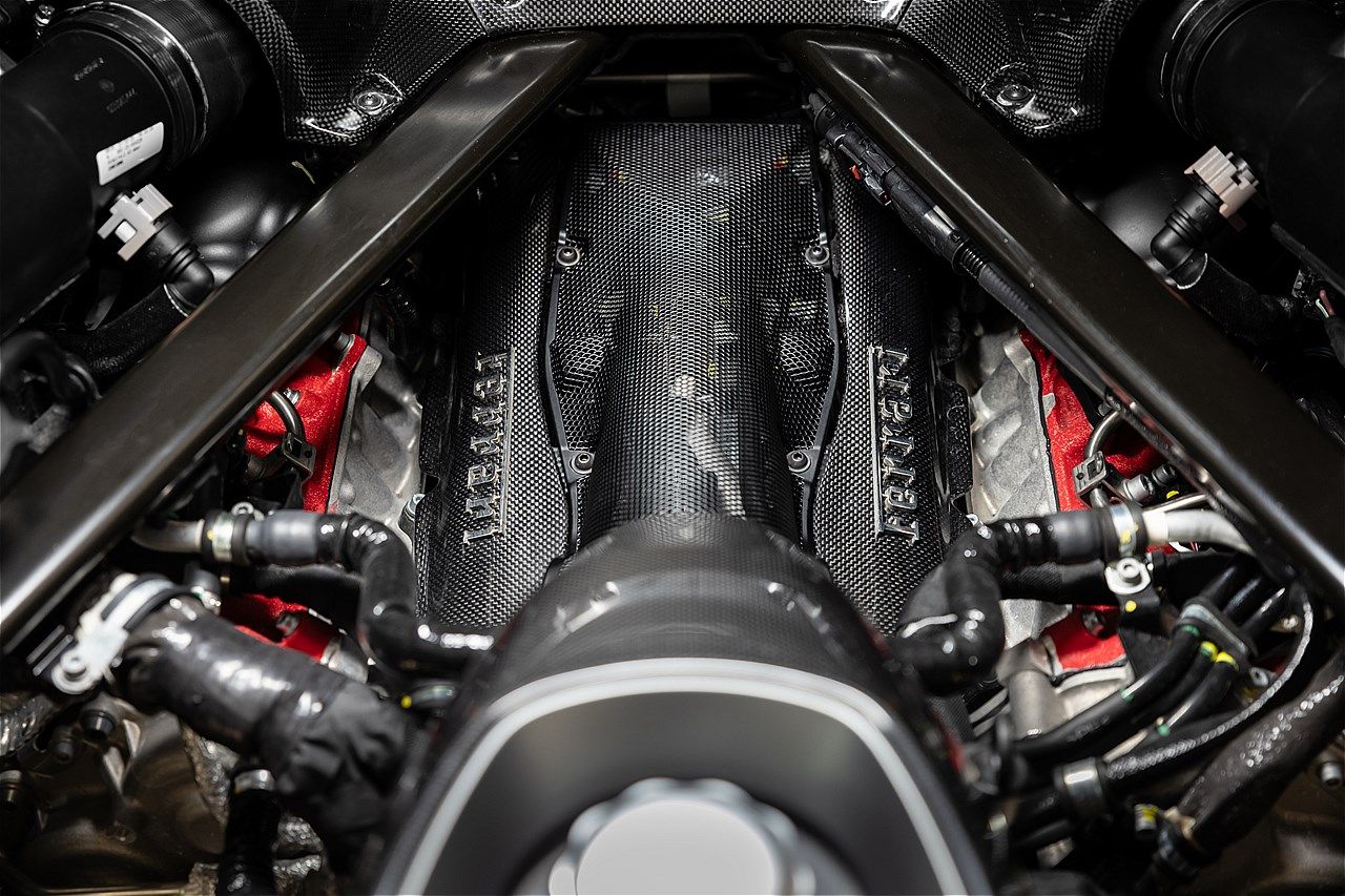 フェラーリの新型車「849テスタロッサ」（写真：Ferrari Japan）