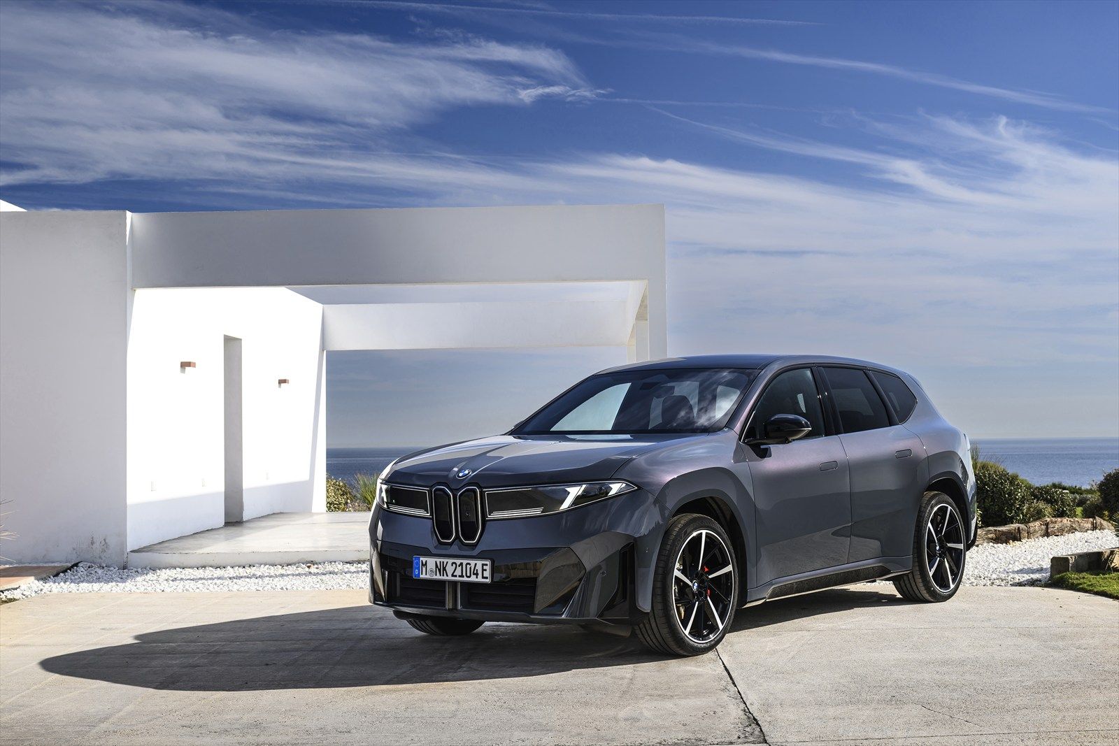 BMW iX3（写真：BMW）