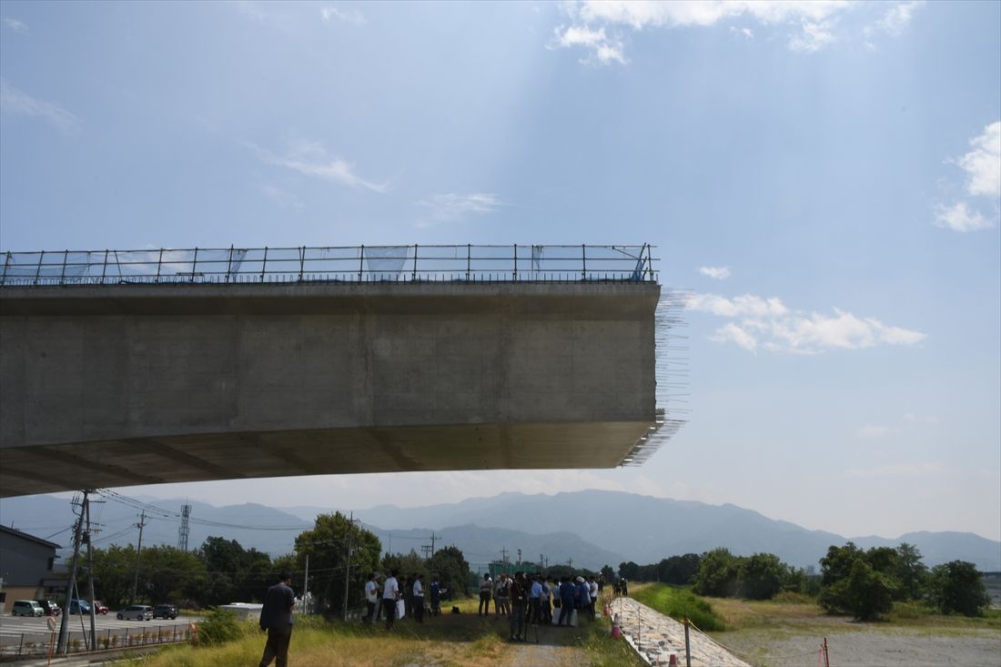 リニア中央新幹線釜無川橋梁（記者撮影）