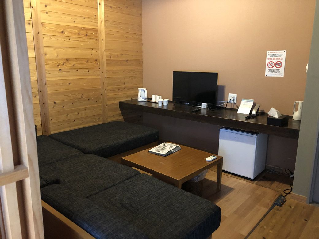 萌葱のリビングスペース（筆者撮影）