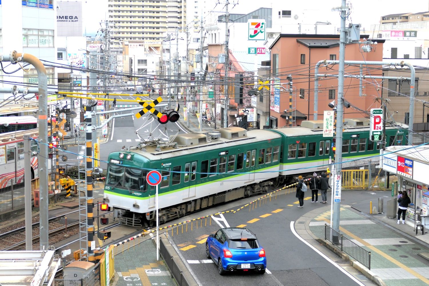 石山坂本線の電車