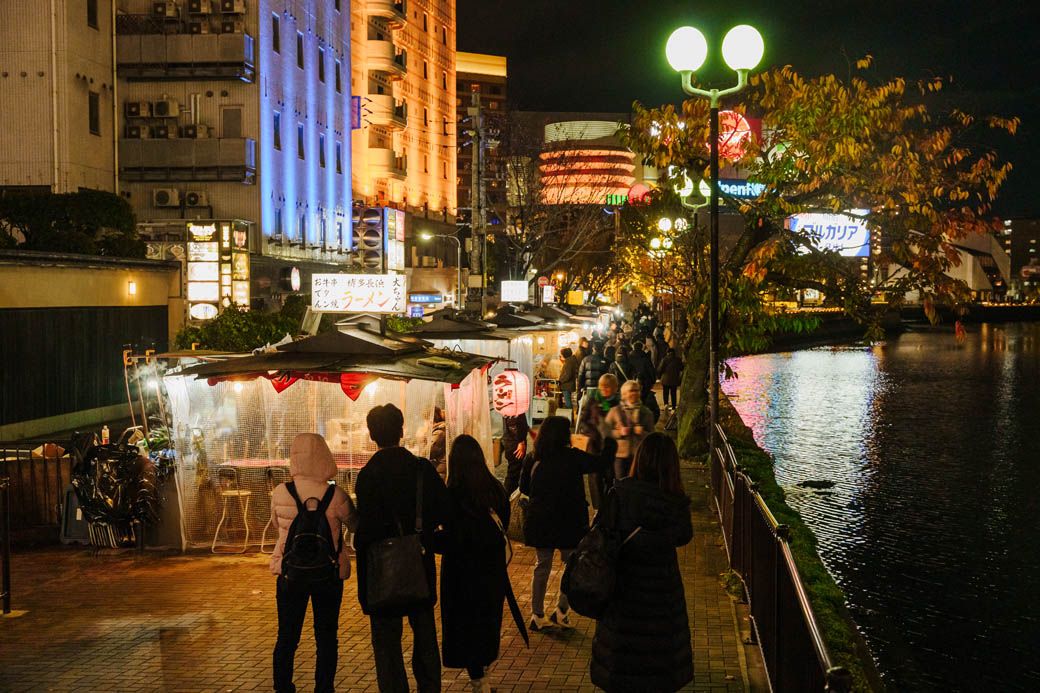 福岡の名物として真っ先に名前が上がる屋台だが……!?（写真：福岡県観光連盟提供）