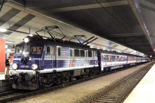 ポーランドの機関車が引く国際夜行列車（2014年 筆者撮影）