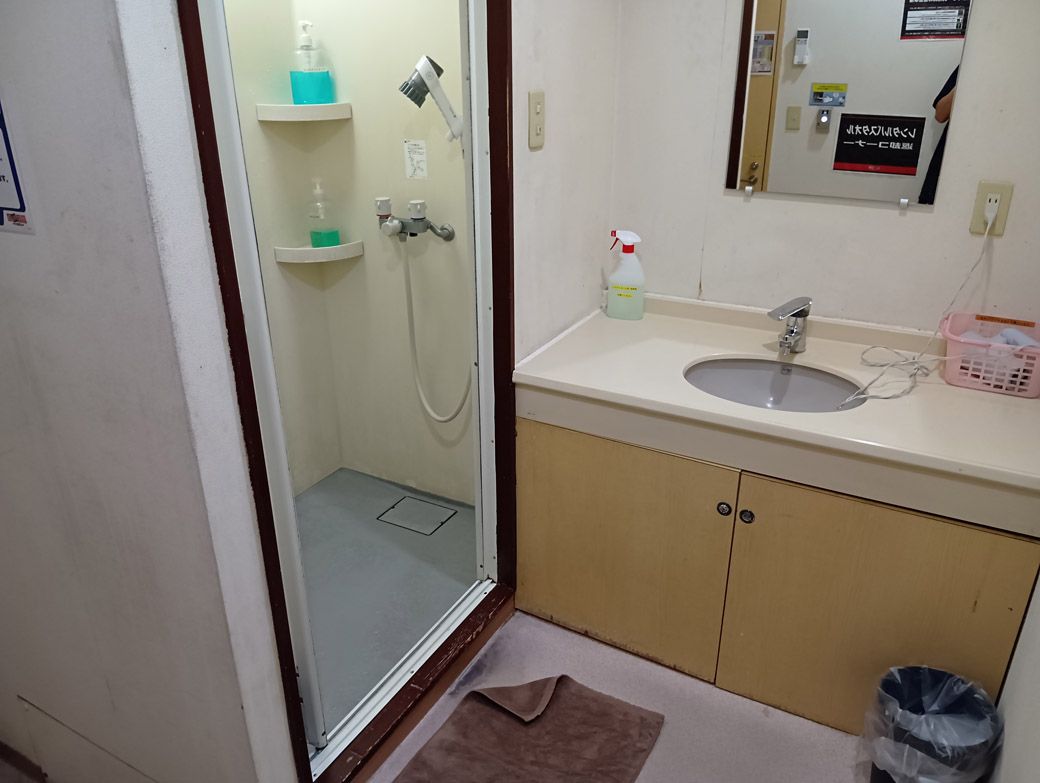 シャワールーム（筆者撮影）