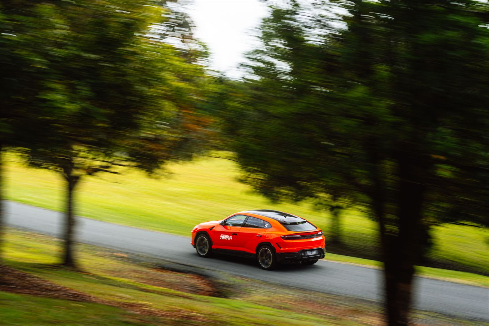 （写真：Automobili Lamborghini）