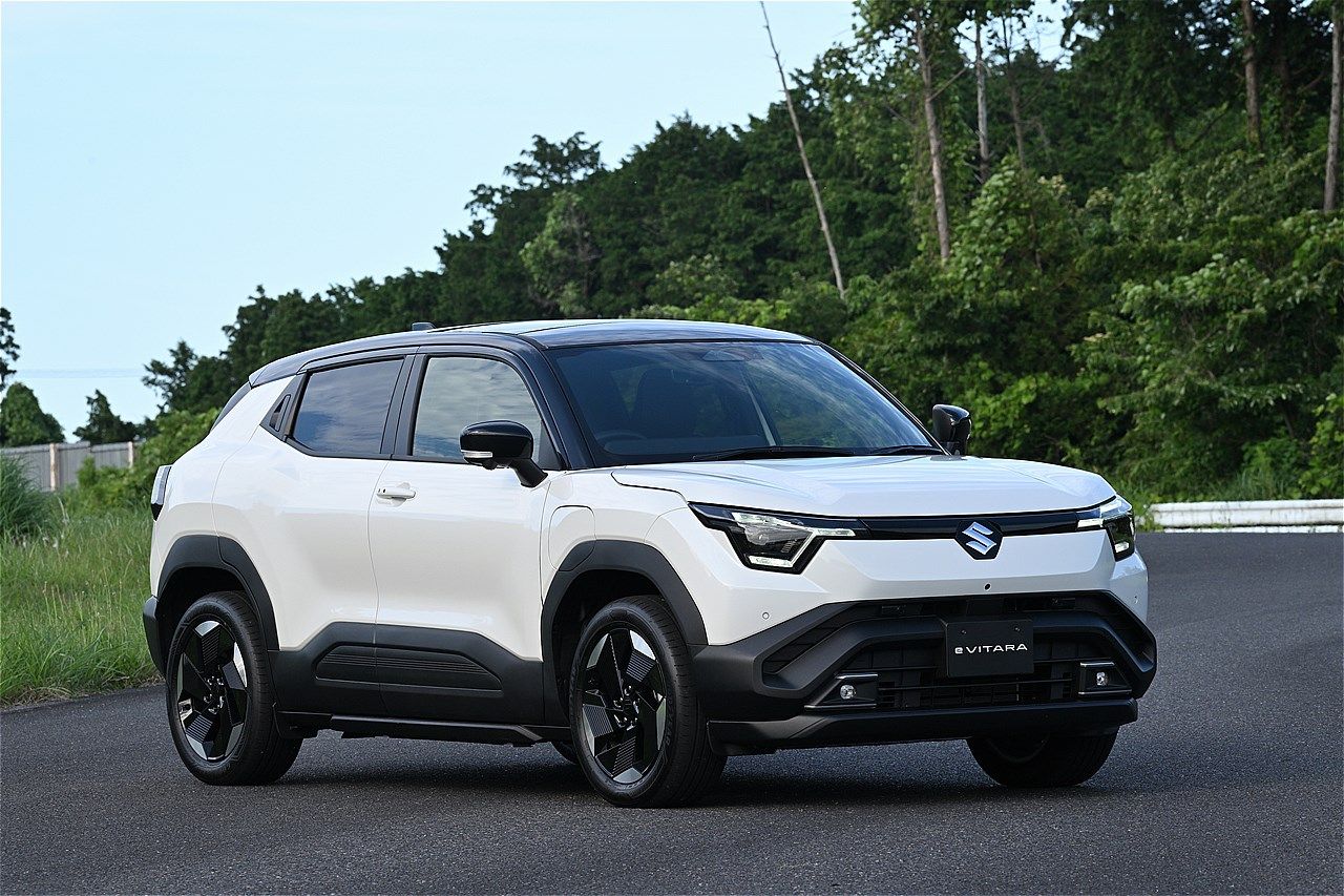 スズキの新型「eビターラ プロトタイプ」（写真：スズキ）