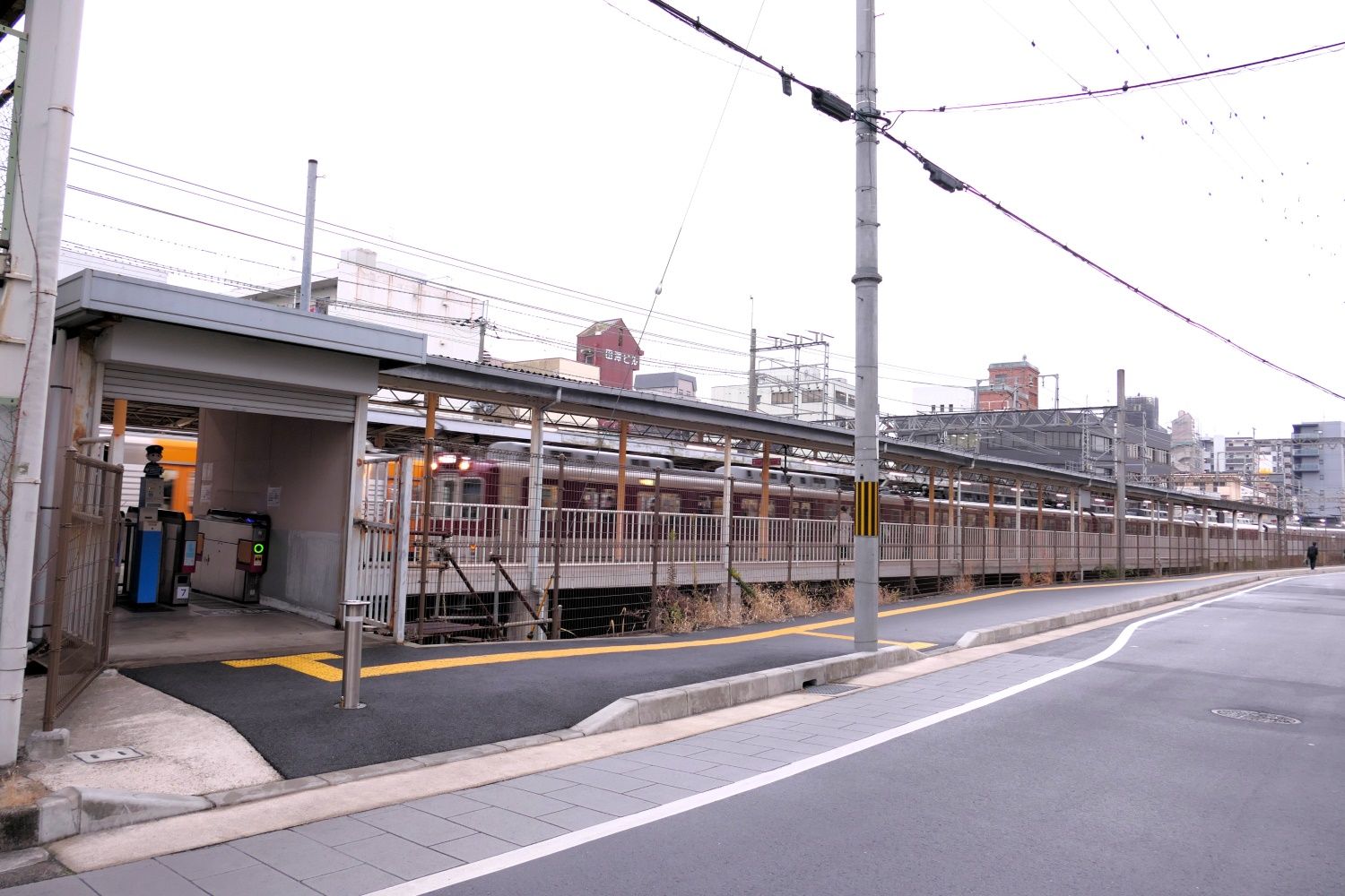 近鉄奈良線　新大宮駅　臨時出口