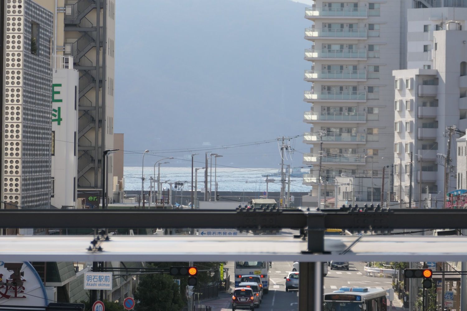 山陽明石駅ホームから見た海