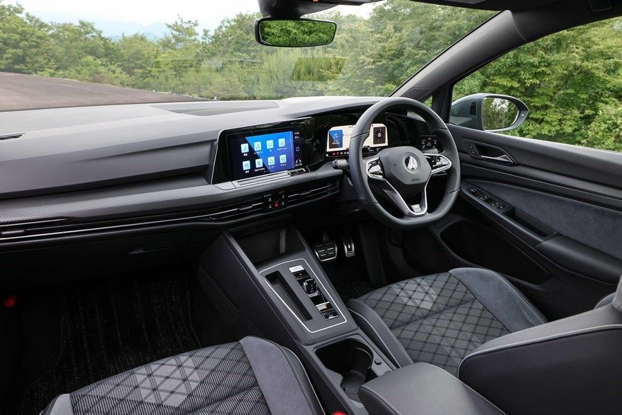 新型ゴルフeTSI Rライン（写真：Volkswagen）