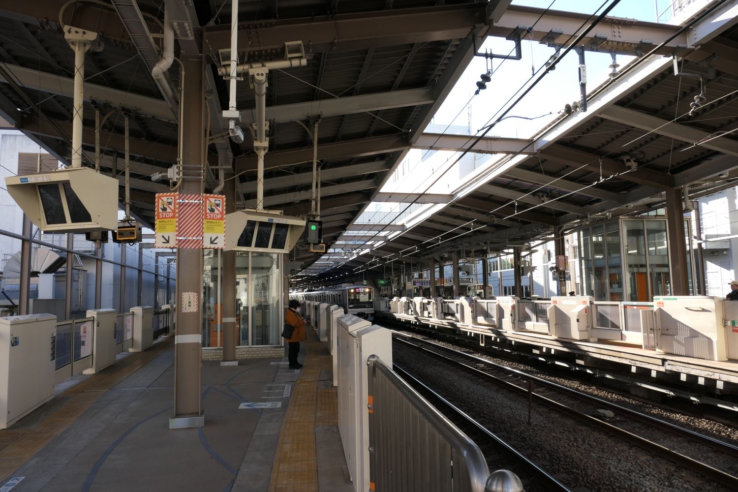 本厚木駅の下りホーム（記者撮影）