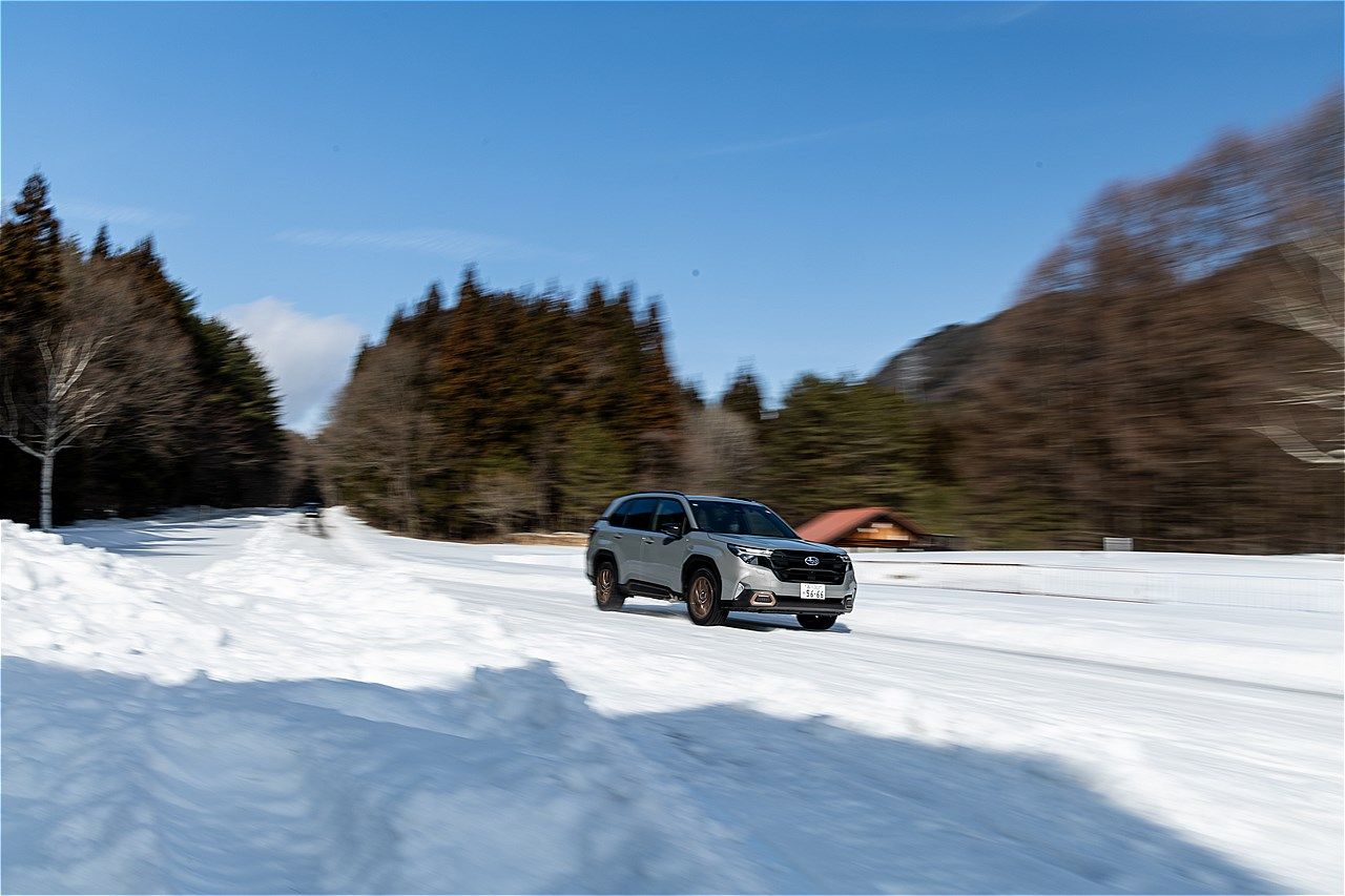 スバル「フォレスター」雪上試乗会の様子（写真：三木 宏章）