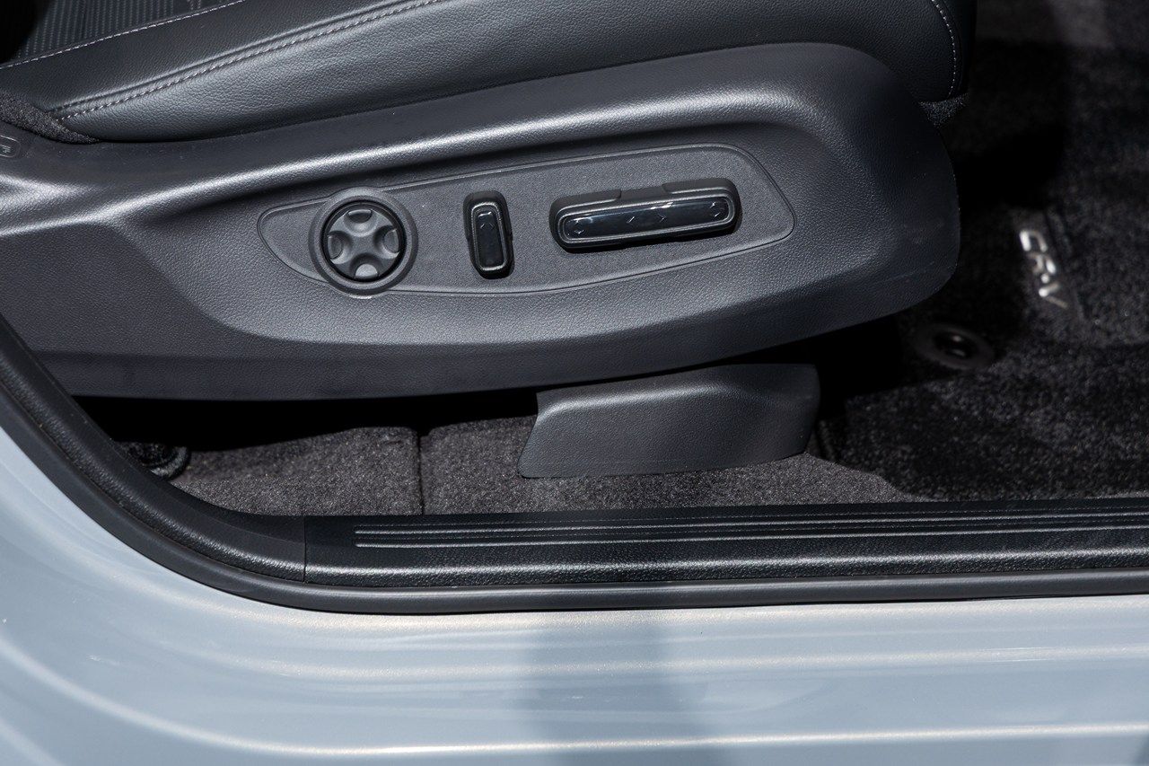 ホンダ新型「CR-V e:HEV」（写真：三木 宏章）