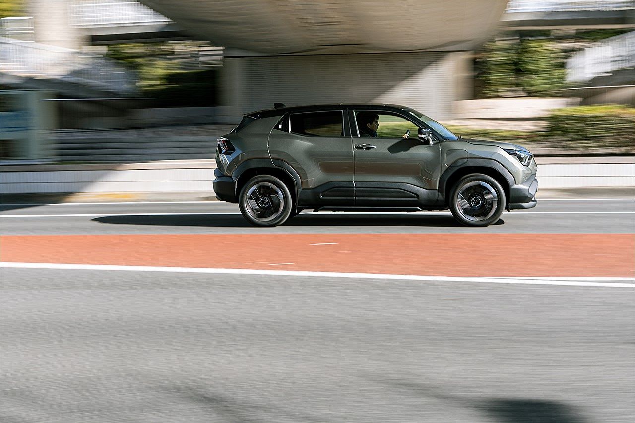 スズキの新型BEV「eビターラ」（写真：三木 宏章）