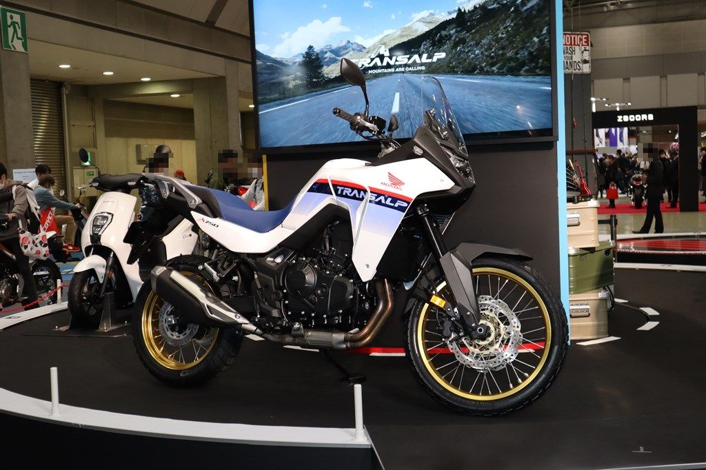 XL750トランザルプの展示車両（筆者撮影）