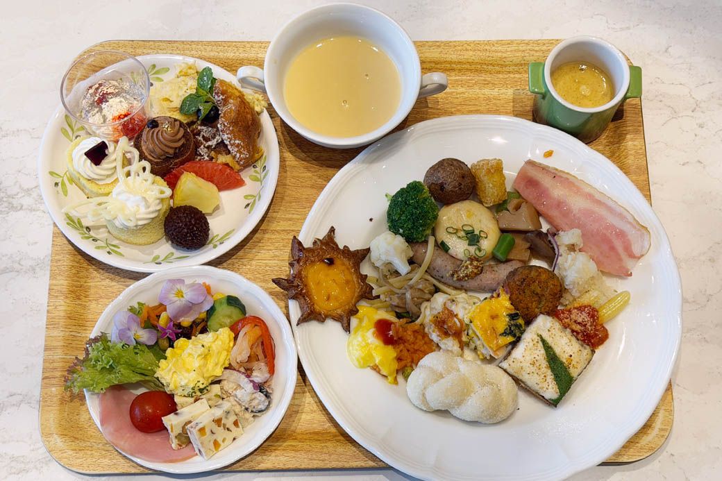 モーニングビュッフェは、取り分けてもかわいい（写真：筆者撮影）