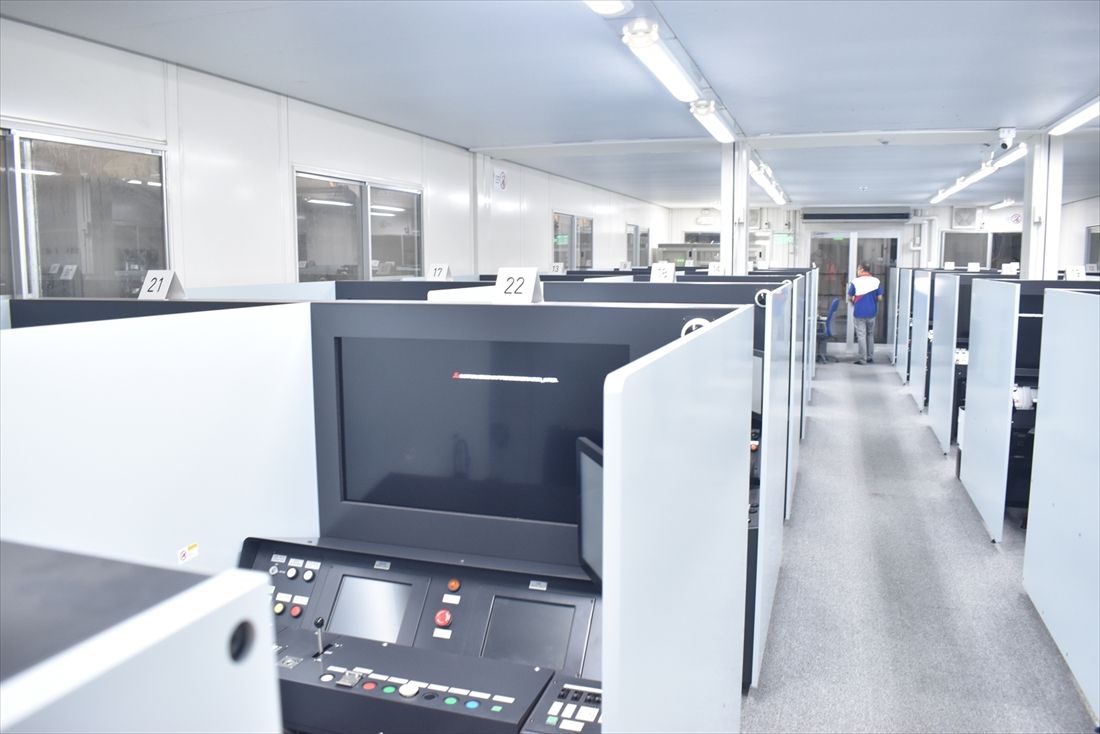30台の卓上型運転シミュレーター。日本の無償資金援助で導入された（筆者撮影）