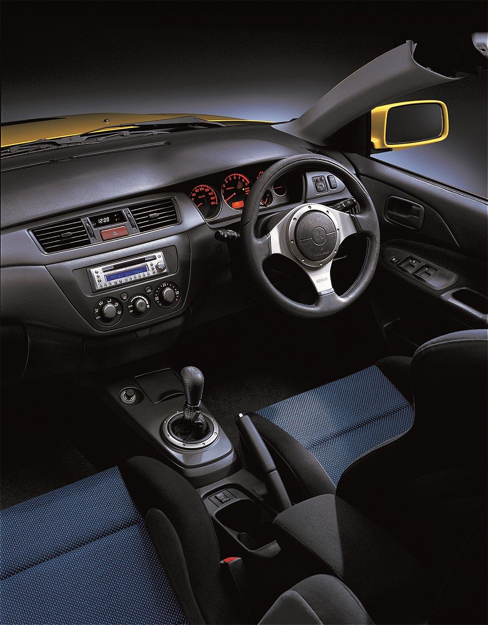 三菱「ランサーエボリューションⅦ」（写真：三菱自動車）