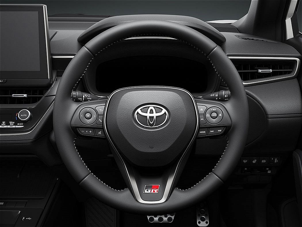 トヨタ「カローラ クロスGR SPORT」（写真：トヨタ自動車）