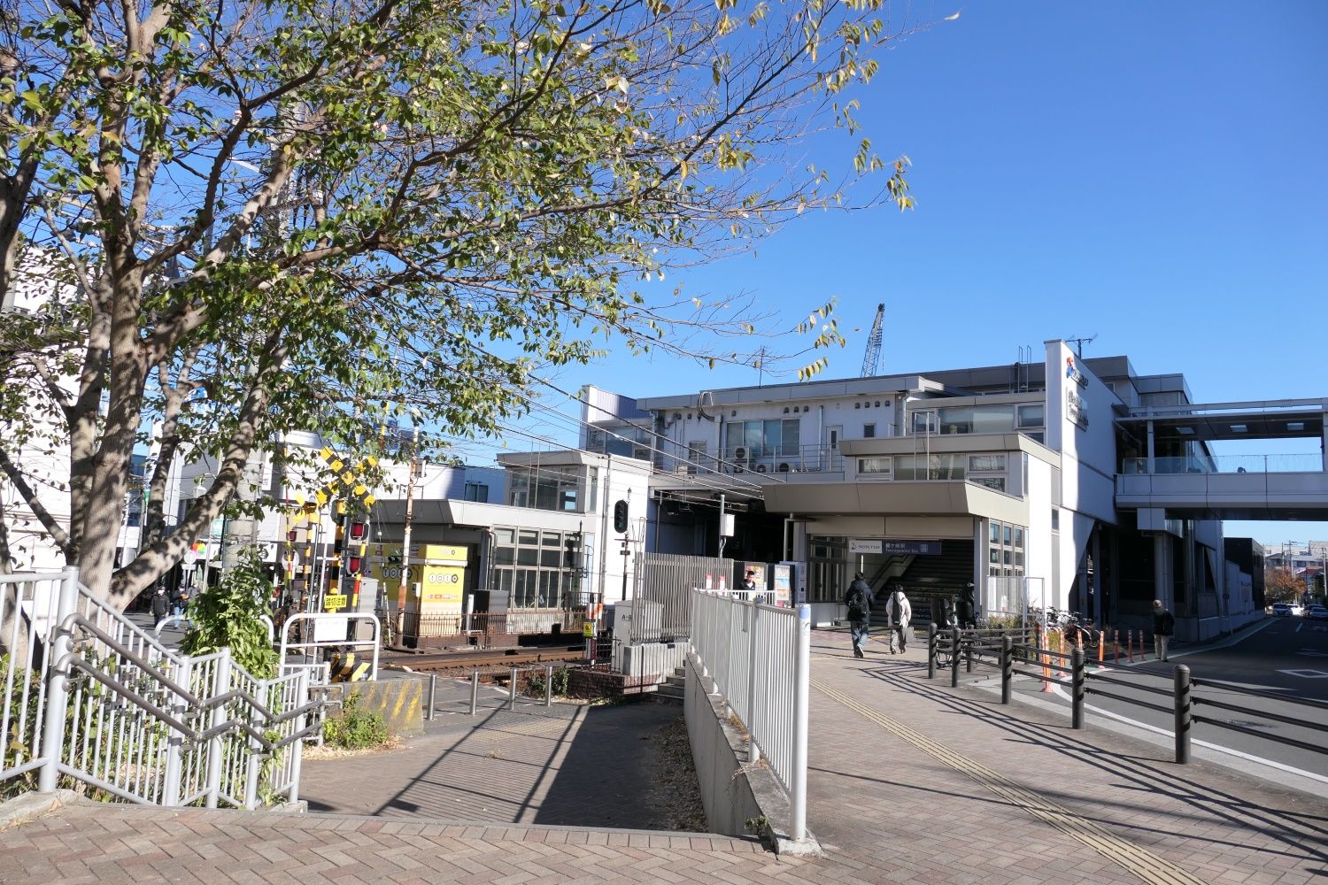 鶴ケ峰駅　橋上駅舎