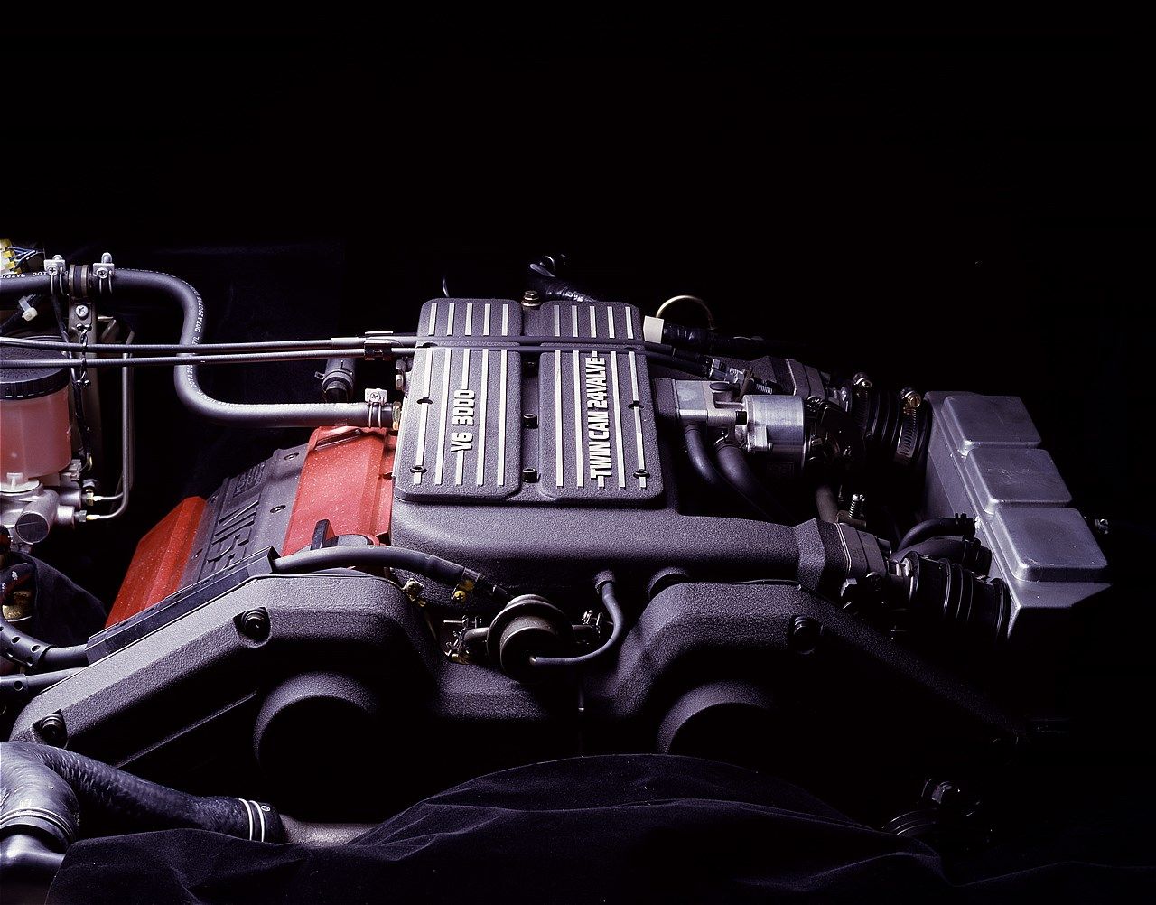 日産の2代目「レパード」（写真：日産自動車）