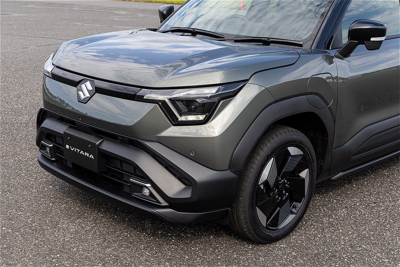 スズキの新型「eビターラ プロトタイプ」（写真：三木 宏章）
