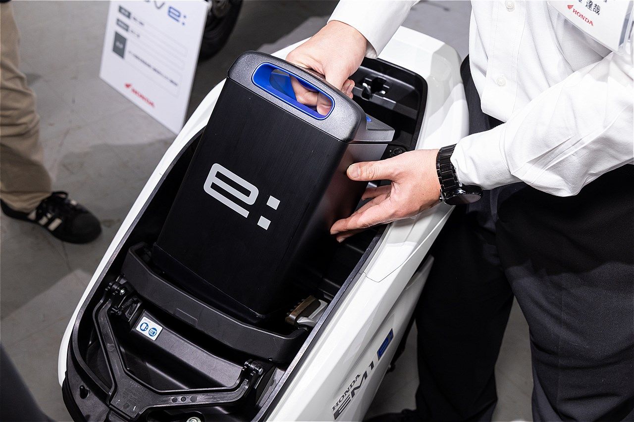 原付一種のホンダ「EM1 e: 」（写真：三木 宏章）