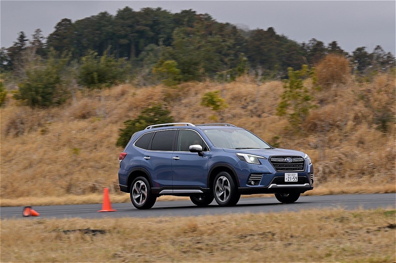 SUBARUの従来型「フォレスター」（写真：SUBARU）