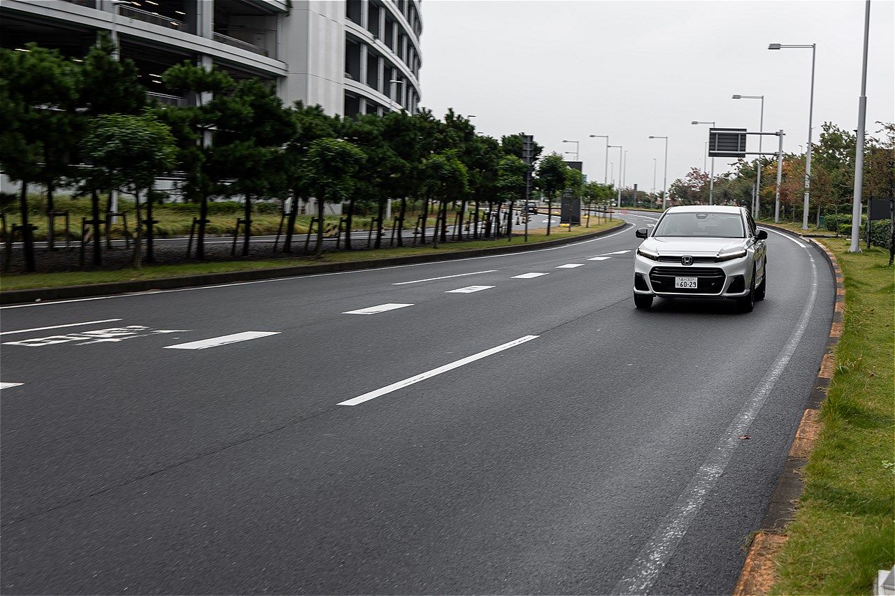 ホンダの新型燃料電池自動車「CR-V e:FCEV」（写真：三木宏章）