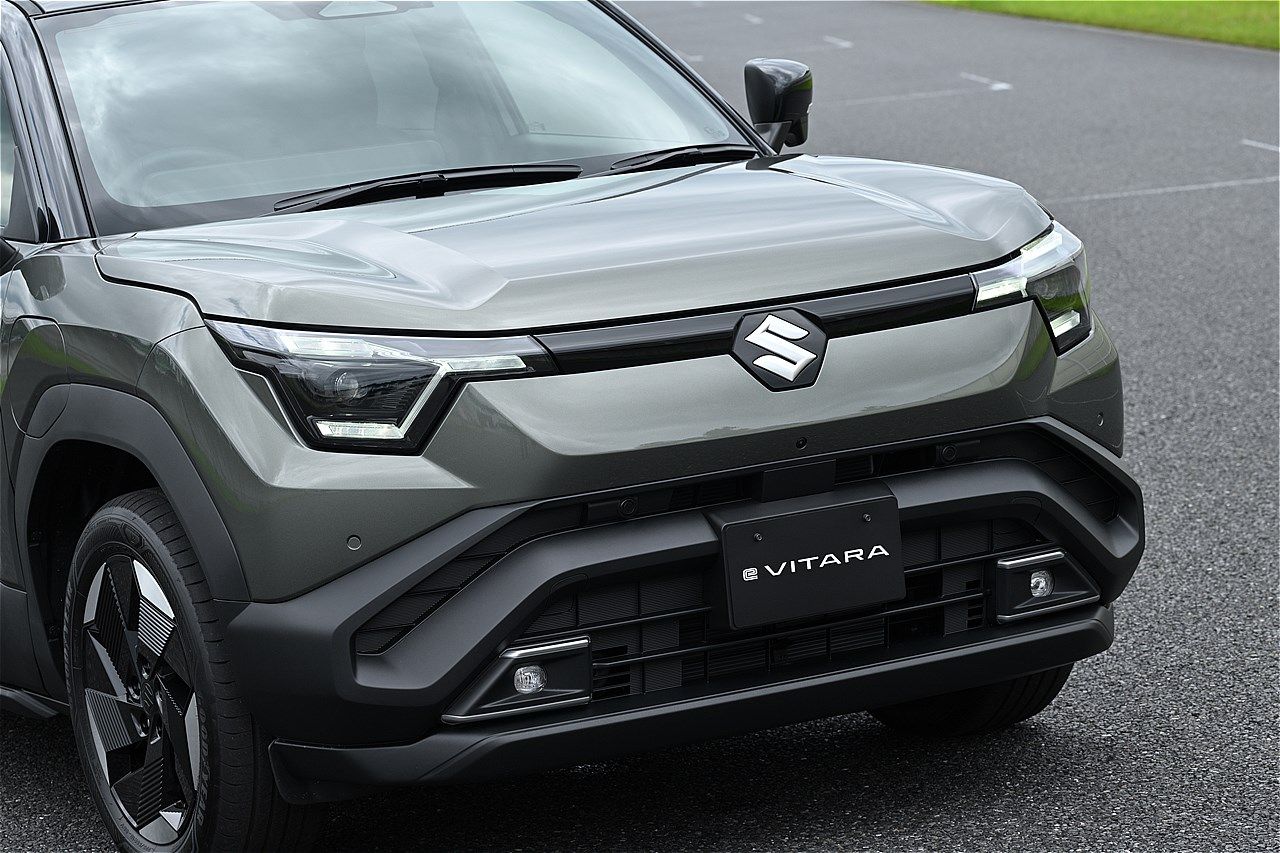 スズキの新型「eビターラ プロトタイプ」（写真：スズキ）