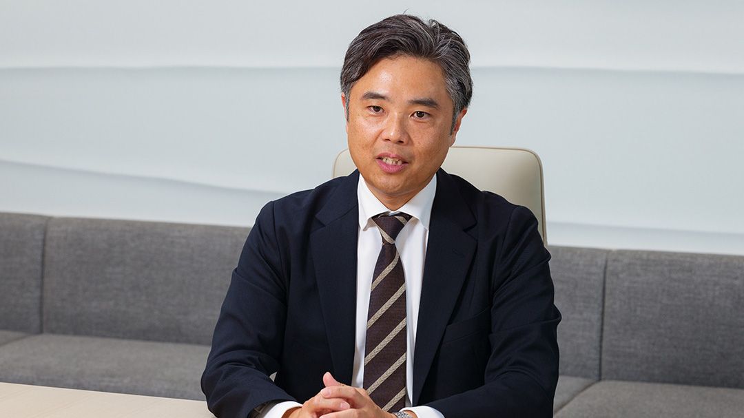 トラウマ＆エクストリミティーズ事業本部 トラウマ営業部  首都圏リージョン リージョナルマネジャー 鈴木 文崇氏