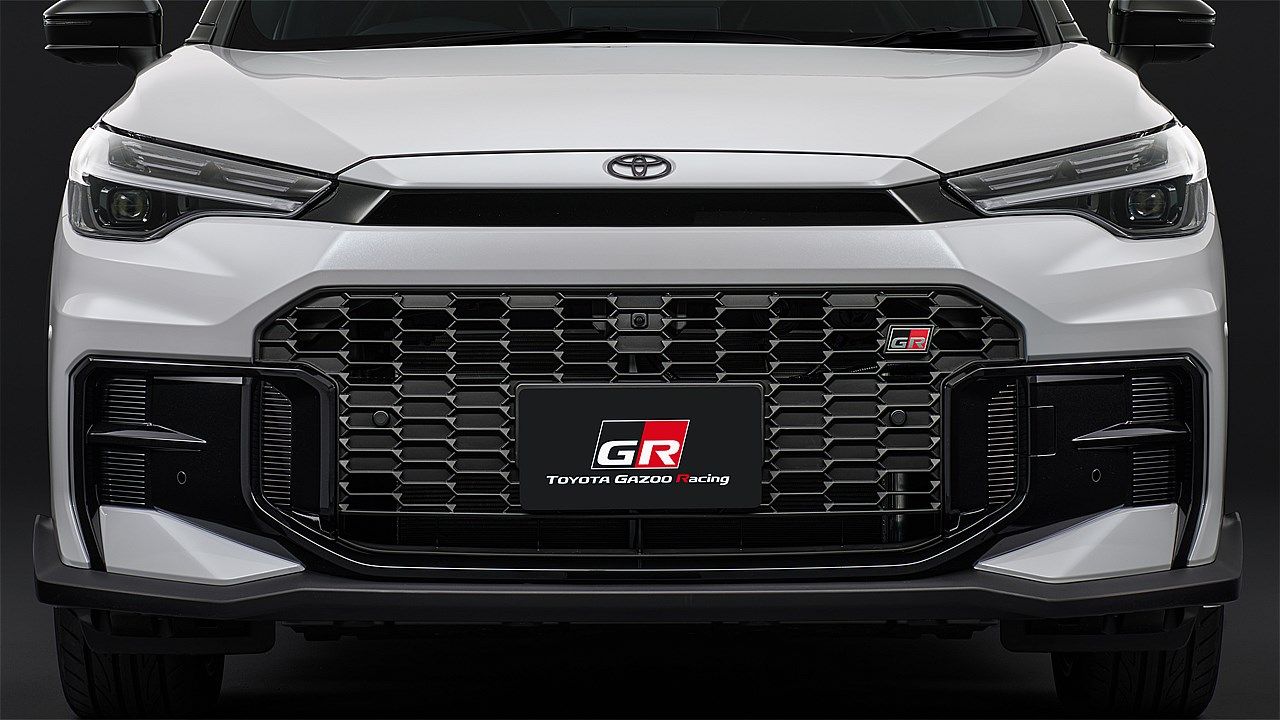 トヨタ「カローラ クロスGR SPORT」（写真：トヨタ自動車）