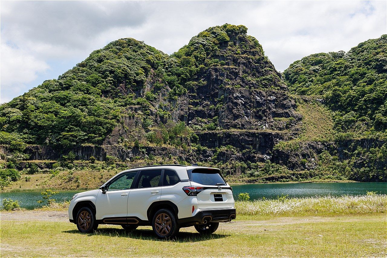 スバルの新型「フォレスター SPORT EX」（写真：SUBARU）