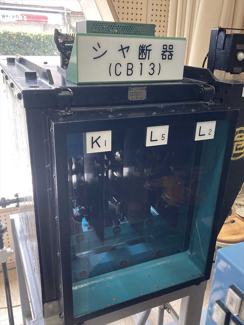 実習室にはさまざまな機器類がある（筆者撮影）