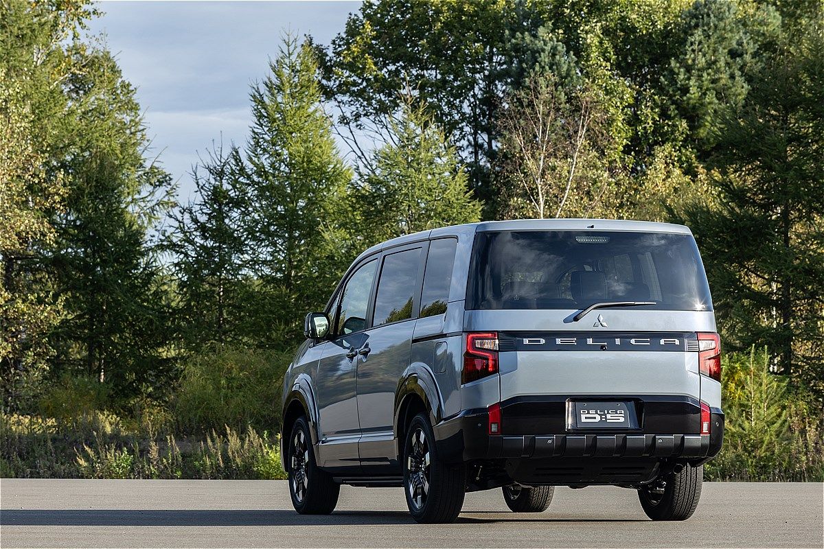 今冬発売予定の三菱「デリカD:5」（写真：三菱自動車）