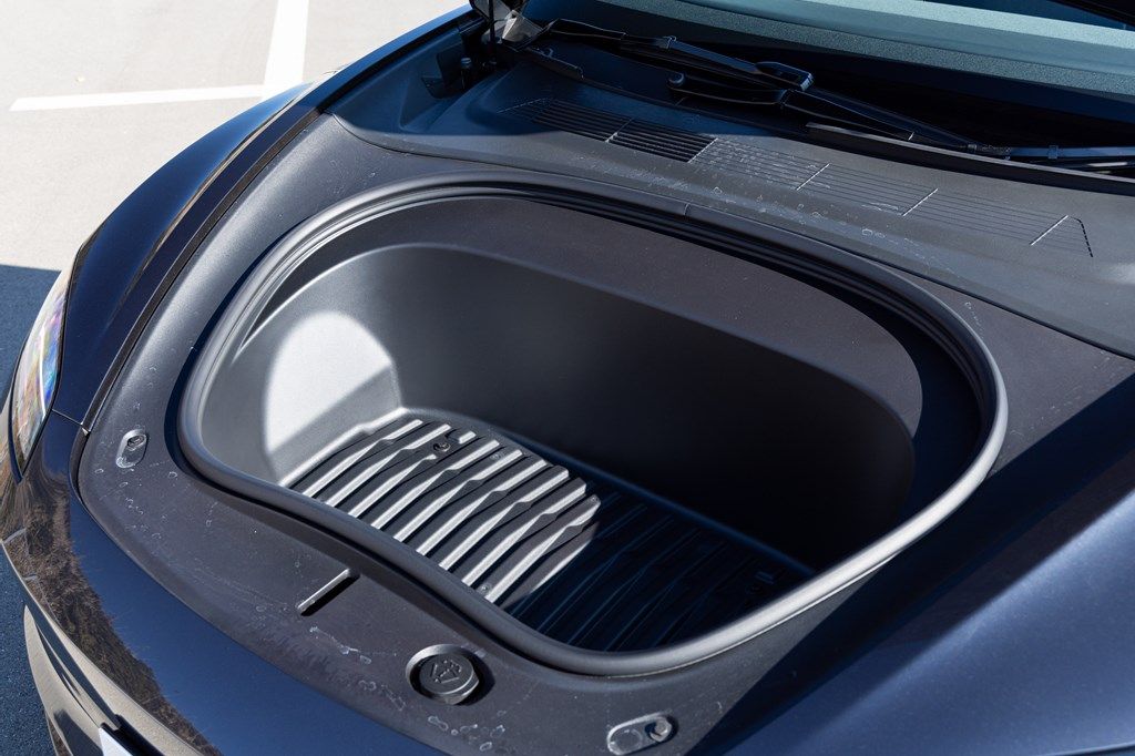 テスラ「Model 3」（写真：三木 宏章）