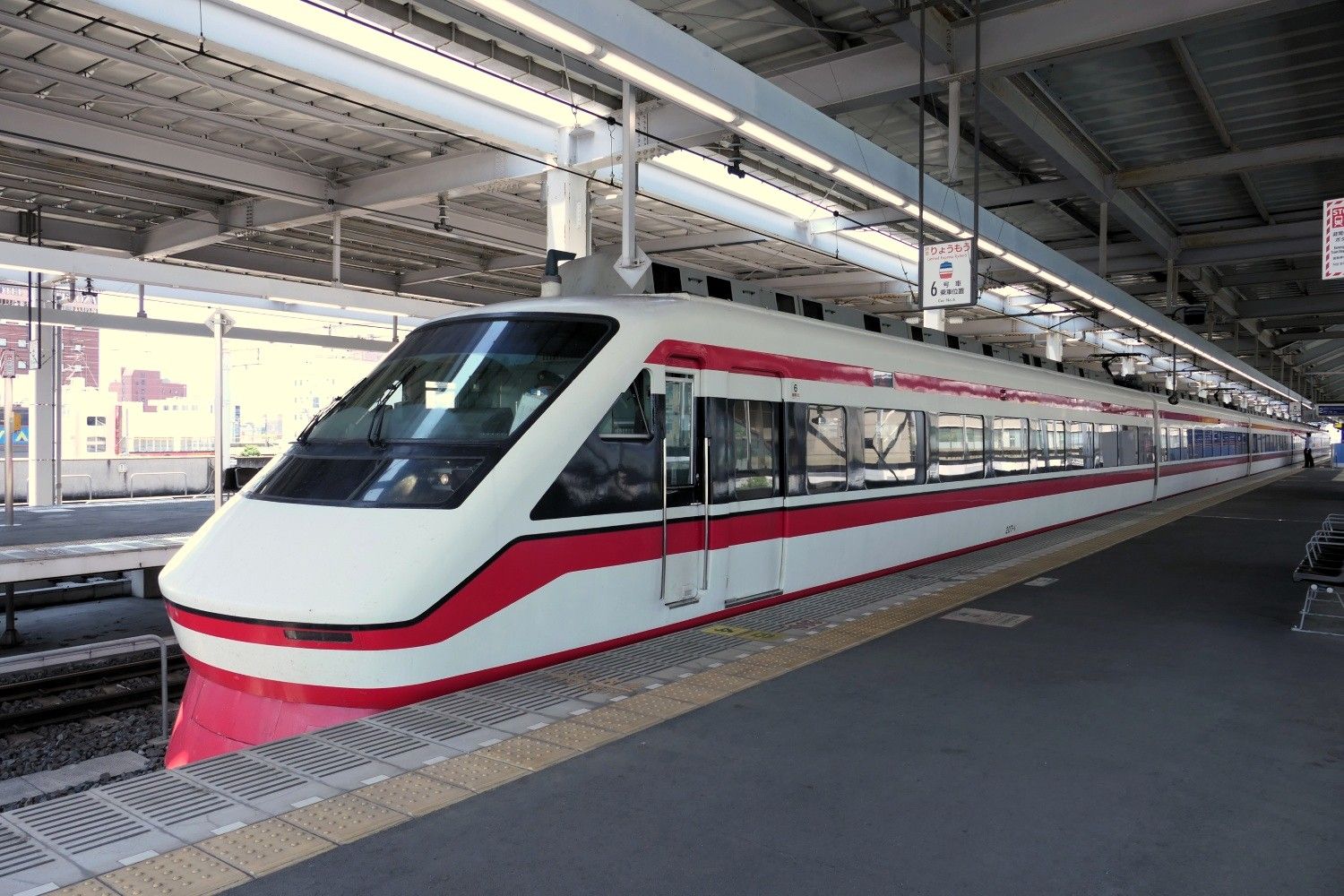 東武鉄道　太田駅　りょうもう　浅草行き