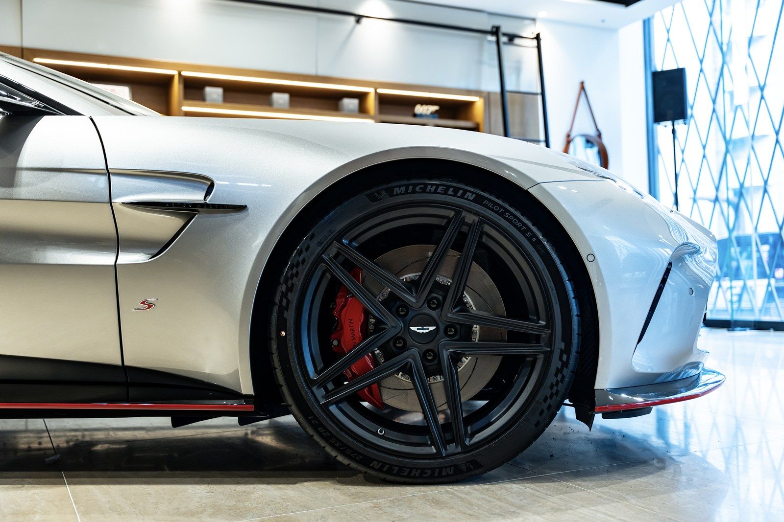 アストンマーティン ヴァンテージS（写真:Aston Martin Japan）