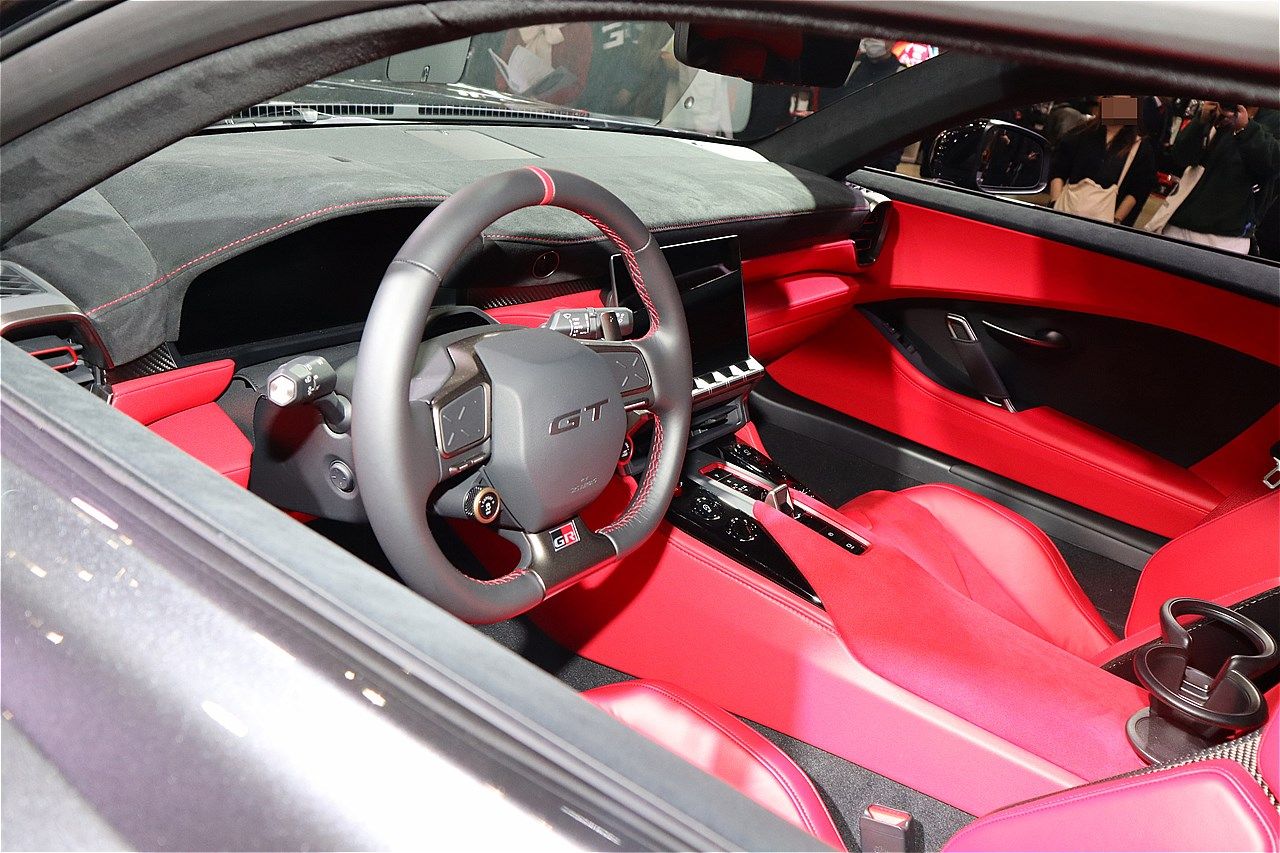 トヨタの「GR GT」（写真：筆者撮影）