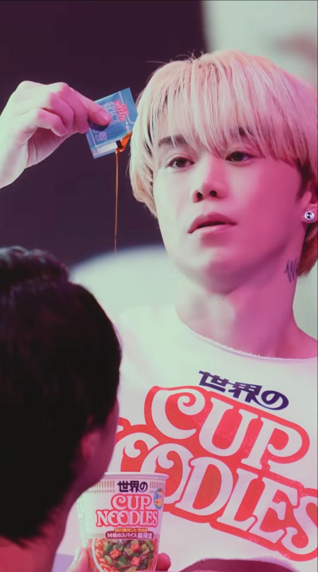 SHIROSEさんのファンには好評だった今回のCM（画像：「日清食品」公式サイトより）