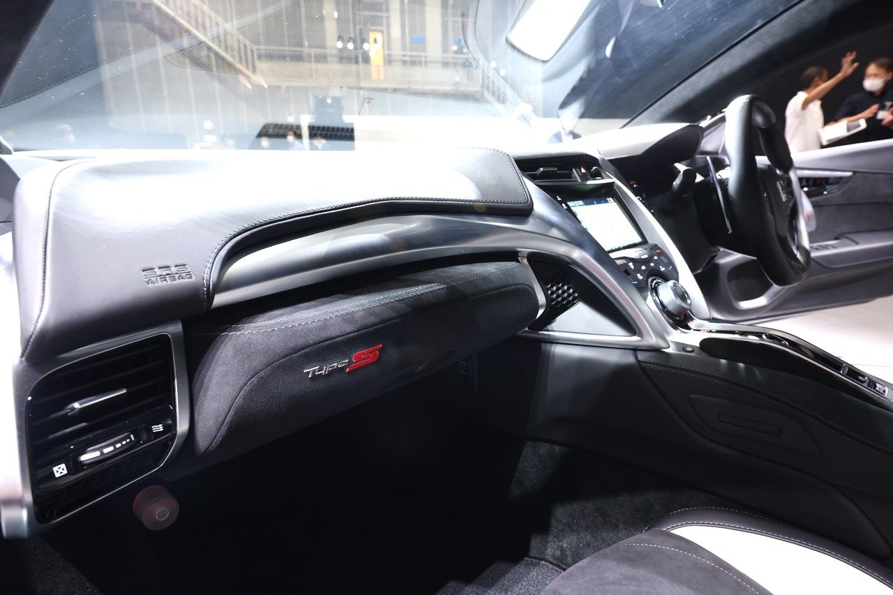 世界限定350台、日本では限定30台で販売されるホンダ「NSX タイプS」（撮影：尾形文繁）