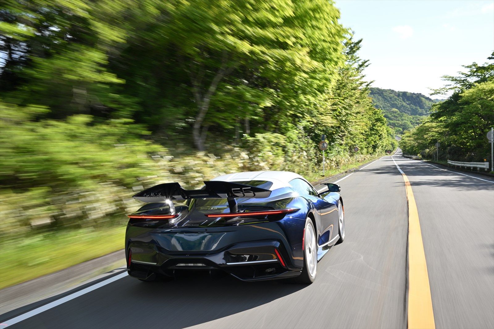 写真：Automobili Pininfarina