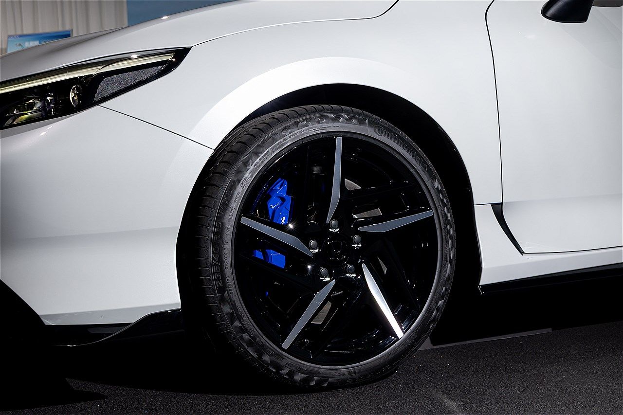 ホンダアクセスが開発した純正アクセサリーを装着したホンダ新型「プレリュード」