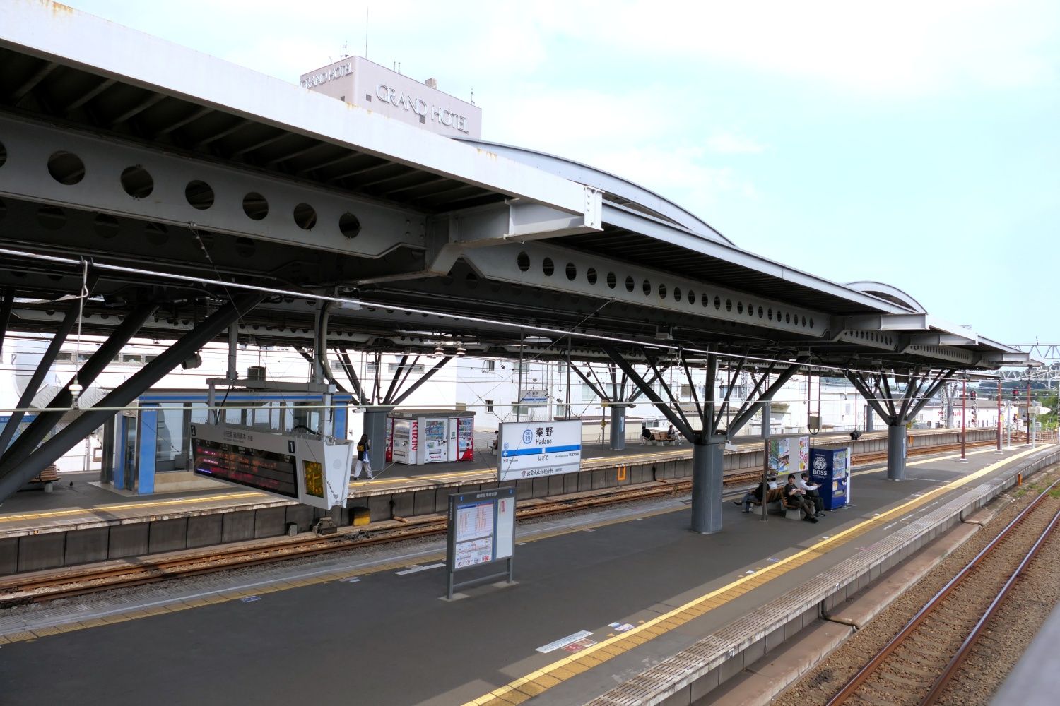 小田急　秦野駅
