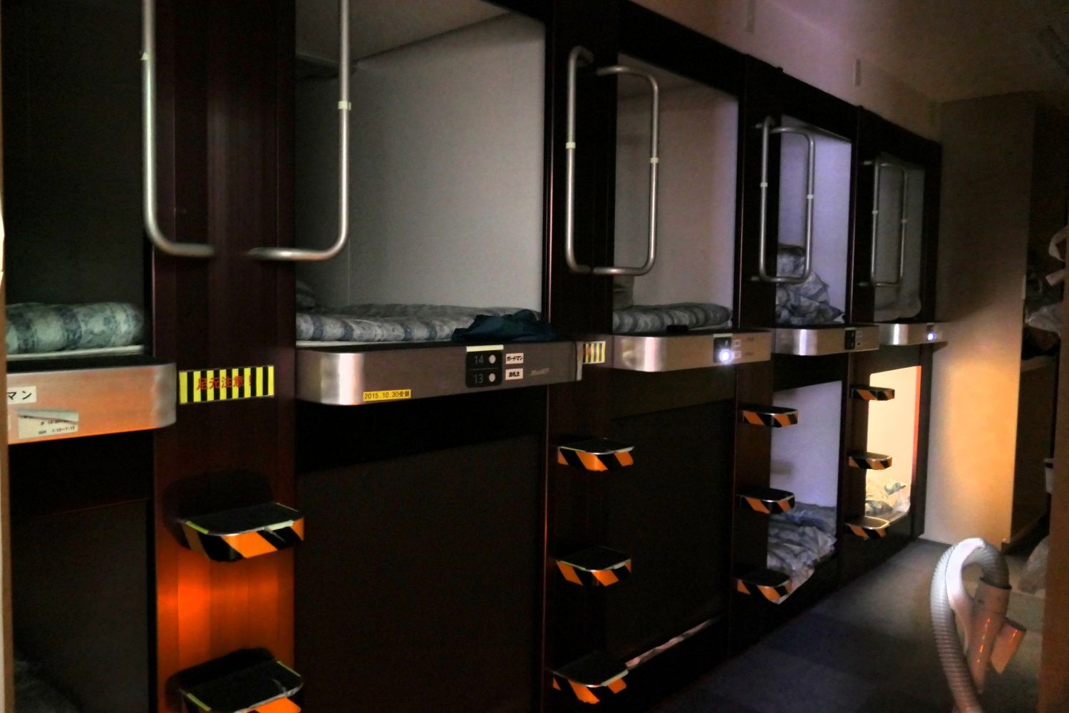 駅員用の寝室（記者撮影）