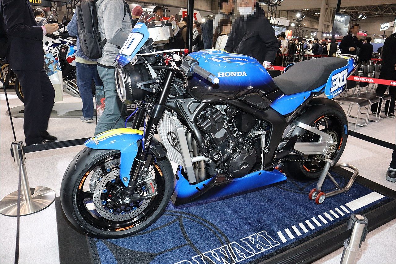 第52回 東京モーターサイクルショーに展示されたホンダ「CB1000Fコンセプト」(筆者撮影）